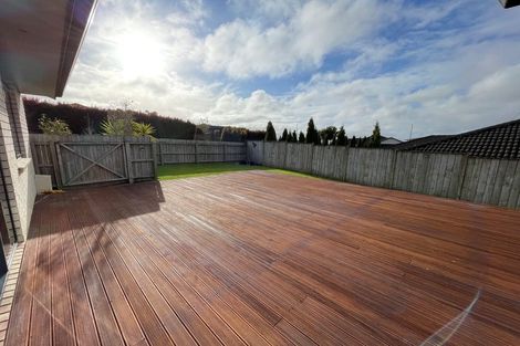 Photo of property in 6 Mcwhirters Farm Lane, Massey, Auckland, 0614