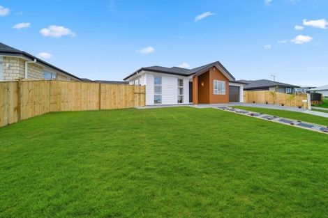 Photo of property in 3 Papaview Road, Papakura, 2110