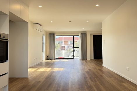 Photo of property in 2/387 Mount Albert Road, Mount Roskill, Auckland, 1041