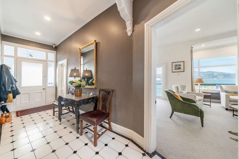 Photo of property in 9 Maida Vale Road, Roseneath, Wellington, 6011