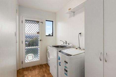 Photo of property in 39 Hillcrest Road, Hatfields Beach, Orewa, 0931