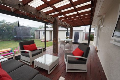 Photo of property in 73 Argyle Avenue, Takaro, Palmerston North, 4410