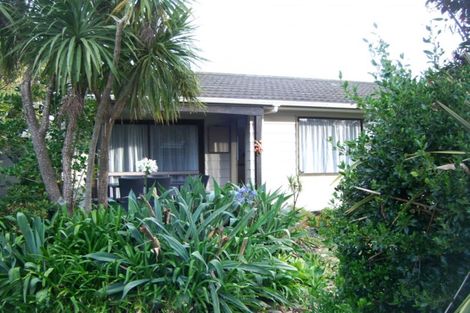 Photo of property in 24 Olive Terrace, Paraparaumu Beach, Paraparaumu, 5032