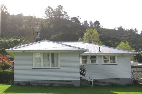 Photo of property in 70 Delaney Drive, Stokes Valley, Lower Hutt, 5019