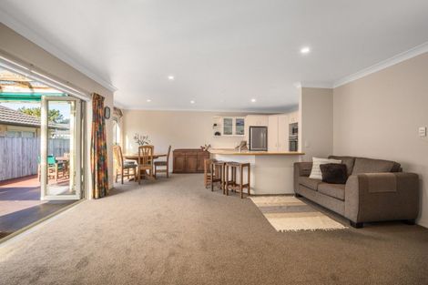 Photo of property in 12 Avion Terrace, Raumati Beach, Paraparaumu, 5032