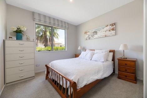 Photo of property in 42 Cassinia Close, Papamoa Beach, Papamoa, 3118