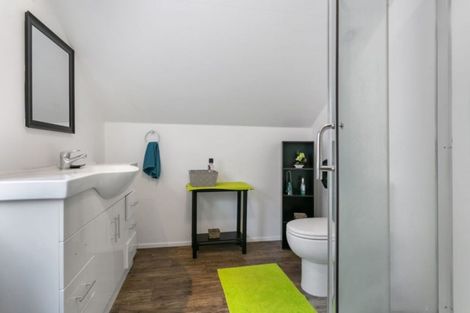 Photo of property in 28 Queen Street, Cambridge, 3434