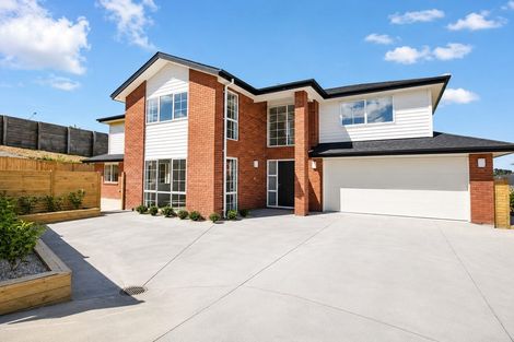 Photo of property in 68 Huntington Park Drive, Greenhithe, Auckland, 0632