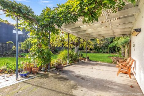 Photo of property in 6 Awatea Terrace, Hokowhitu, Palmerston North, 4410