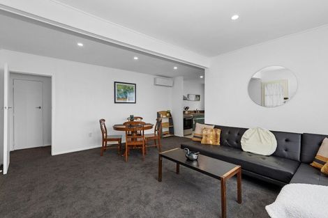 Photo of property in 71m Randwick Crescent, Moera, Lower Hutt, 5010