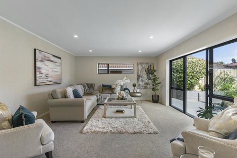 Photo of property in 17 Channing Crescent, Botany Downs, Auckland, 2010