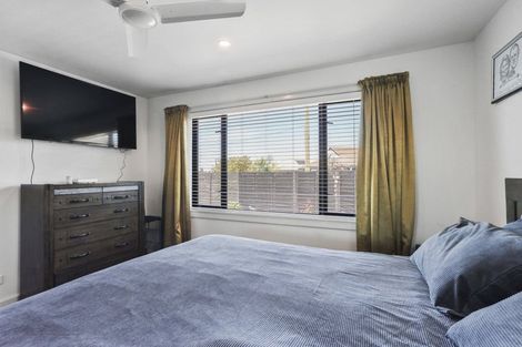 Photo of property in 17 Colac Street, Avondale, Christchurch, 8061