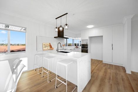 Photo of property in 33 Bartholomew Drive, Nawton, Hamilton, 3200