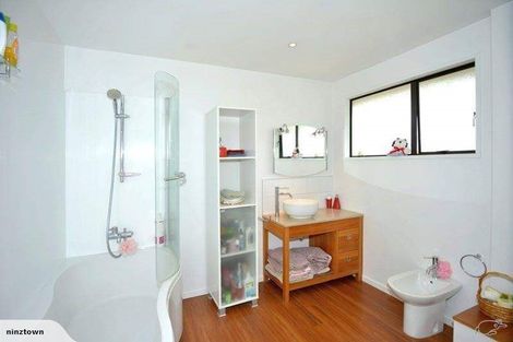 Photo of property in 3 Mulberry Place, Redwood, Christchurch, 8051