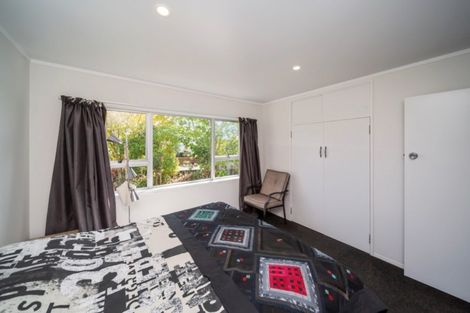 Photo of property in 5 Montana Place, Merrilands, New Plymouth, 4312