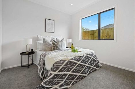 Photo of property in 2/48 Heath Street, Saint Andrews, Hamilton, 3200