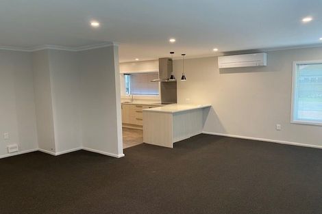 Photo of property in 33 Woodbury Street, Avonhead, Christchurch, 8042