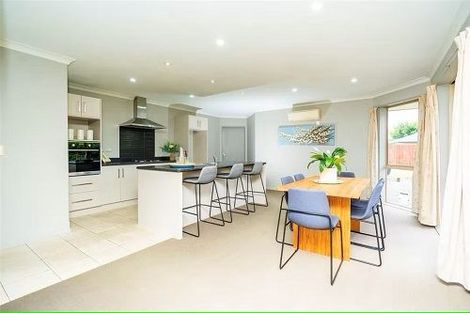 Photo of property in 10 Alderwick Place, Rototuna North, Hamilton, 3210