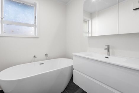 Photo of property in 19 Jenkins Avenue, Redwood, Christchurch, 8051