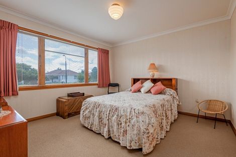 Photo of property in 18 Gloucester Street, Takaro, Palmerston North, 4412