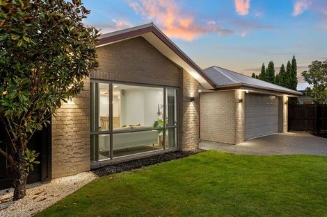 Photo of property in 2 Rooney Place, Aidanfield, Christchurch, 8025
