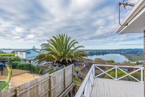 Photo of property in 157 Luckens Road, West Harbour, Auckland, 0618