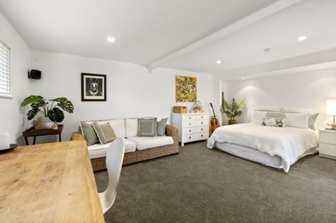 Photo of property in 30 Maritime Terrace, Birkenhead, Auckland, 0626