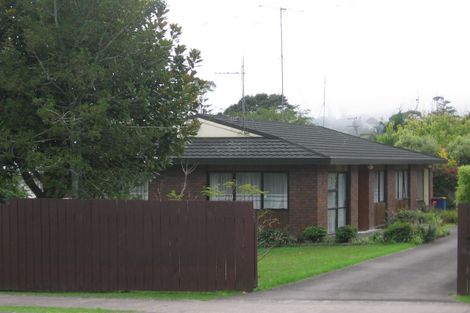 Photo of property in 1/3 Kaurilands Road, Titirangi, Auckland, 0604