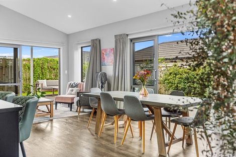 Photo of property in 27 Te Kio Crescent, Papamoa Beach, Papamoa, 3118