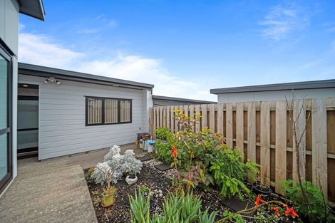 Photo of property in 7 Kapuarangi Lane, Papakura, 2110