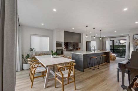 Photo of property in 24 Lumbarda Drive, Kumeu, 0810