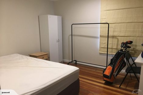 Photo of property in 42 Line Road, Glen Innes, Auckland, 1072