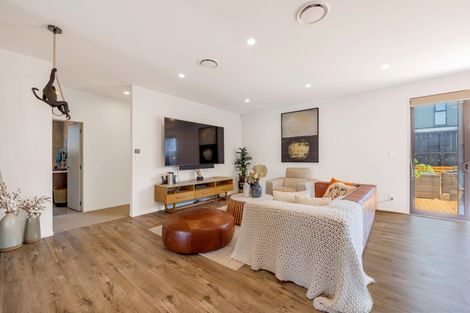 Photo of property in 7 Ropere Street, Kumeu, 0810