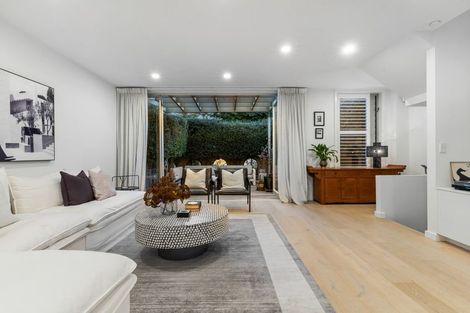 Photo of property in 10/4 Campbell Road, Takapuna, Auckland, 0622