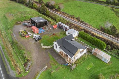 Photo of property in 2634 Mountain Road, Tariki, Stratford, 4394