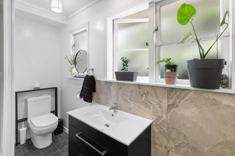 Photo of property in 979 Fergusson Drive, Ebdentown, Upper Hutt, 5018