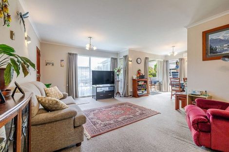 Photo of property in 19 Te Punga Place, Awapuni, Palmerston North, 4412