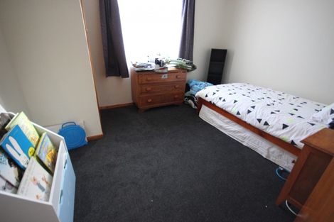Photo of property in 24 Glasgow Street, Takaro, Palmerston North, 4412