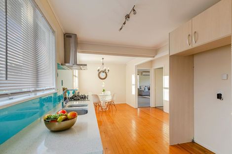 Photo of property in 37 Kamara Road, Glen Eden, Auckland, 0602