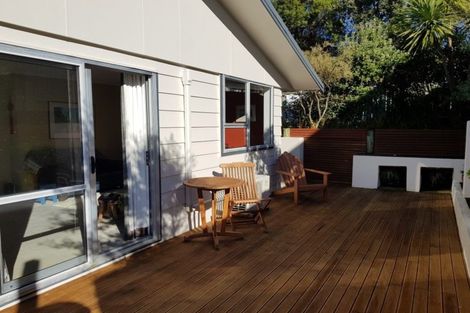 Photo of property in 18 Woolwich Close, Whitby, Porirua, 5024