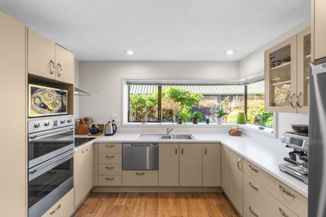 Photo of property in 2/6 Cricklewood Place, Avonhead, Christchurch, 8042