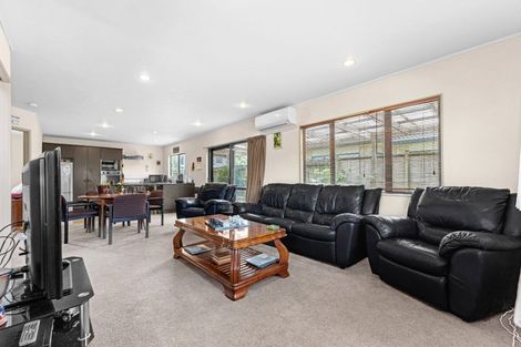 Photo of property in 10 Gunner Drive, Te Atatu Peninsula, Auckland, 0610