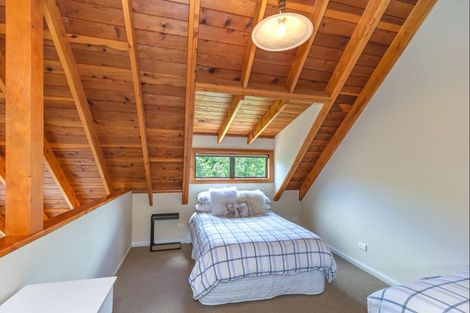 Photo of property in 34 Makahika Road, Levin, 5571