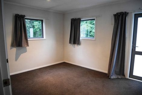 Photo of property in 11 Hicks Crescent, Waikanae Beach, Waikanae, 5036