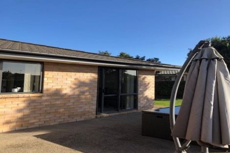 Photo of property in 36 Greig Place, Pukekohe, 2120