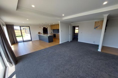 Photo of property in 6 Feather Place, Rolleston, 7615