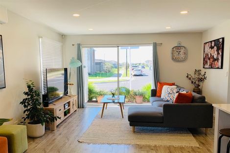 Photo of property in 6 Gum Spear Road, Takanini, 2112