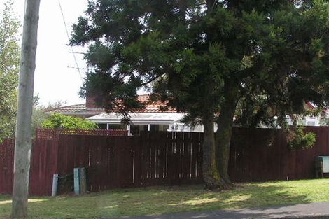 Photo of property in 1/1 Becroft Drive, Forrest Hill, Auckland, 0620