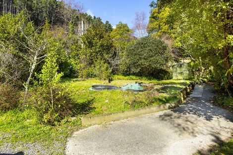 Photo of property in 126 Pinehaven Road, Pinehaven, Upper Hutt, 5019