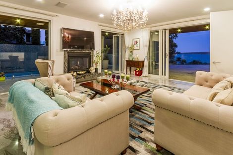 Photo of property in 2 Seacliffe Avenue, Belmont, Auckland, 0622